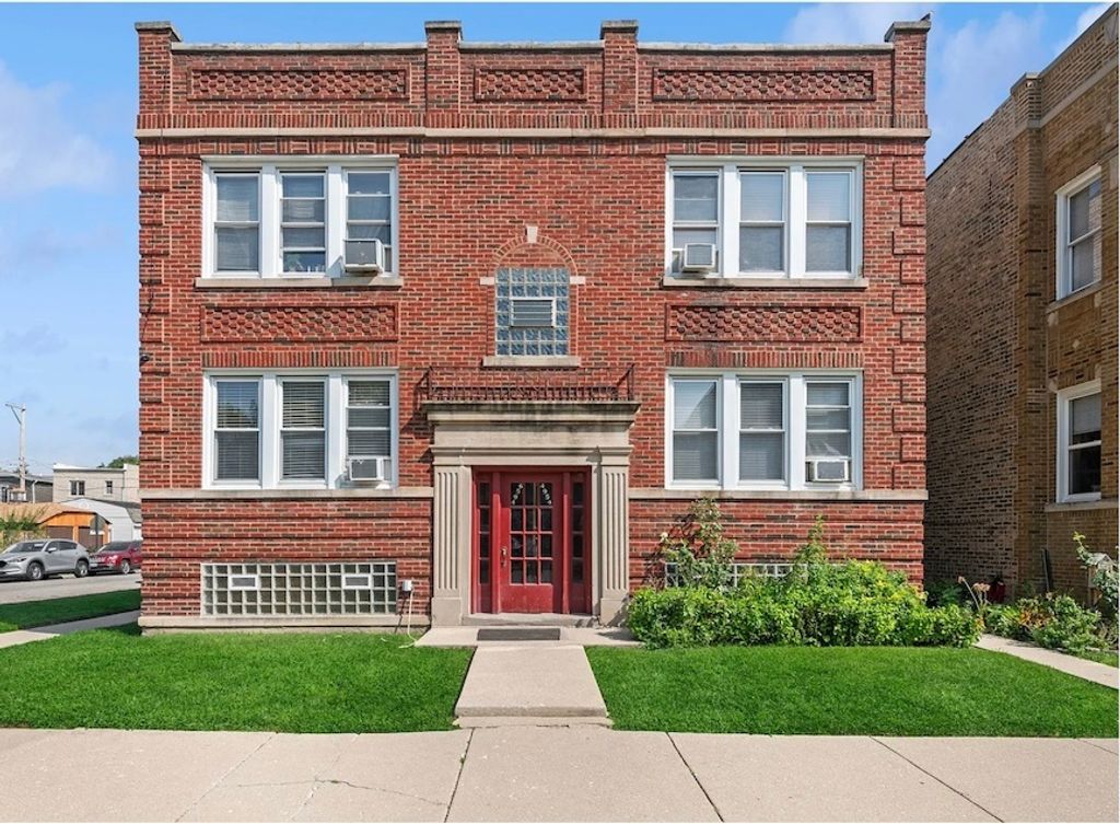 4954 W Patterson Avenue 1, Chicago, IL 60641