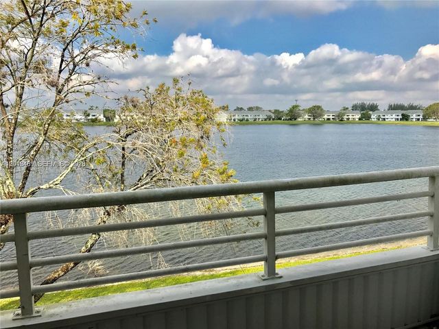 3473 NW 44th St 205, Oakland Park, FL 33309
