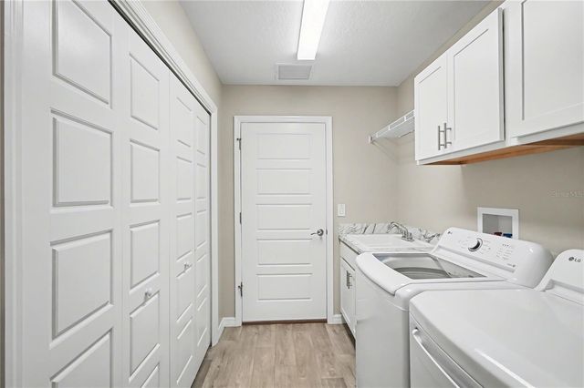 3320 DZURO DRIVE, Oxford, FL 34484