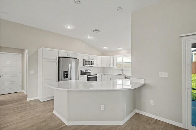 3320 DZURO DRIVE, Oxford, FL 34484