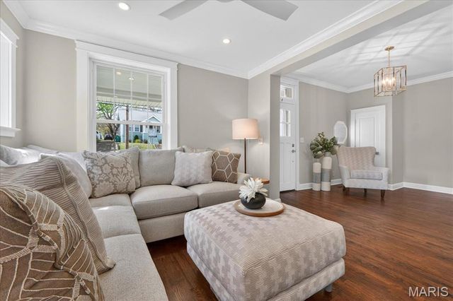 727 Marshall Avenue, St Louis, MO 63119