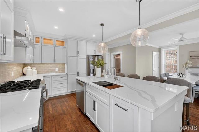 727 Marshall Avenue, St Louis, MO 63119