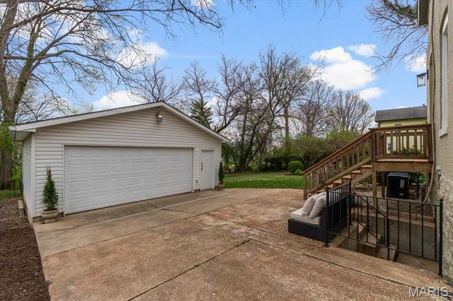 727 Marshall Avenue, St Louis, MO 63119