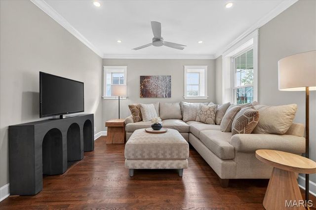 727 Marshall Avenue, St Louis, MO 63119