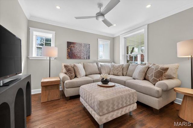 727 Marshall Avenue, St Louis, MO 63119