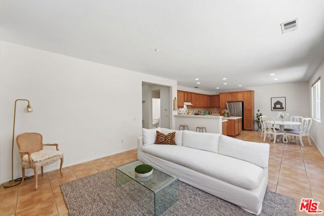 7701 Jordan Avenue, Los Angeles, CA 91304