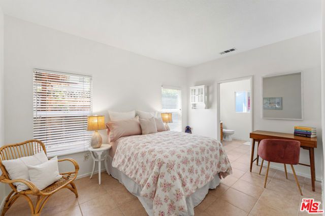 7701 Jordan Avenue, Los Angeles, CA 91304