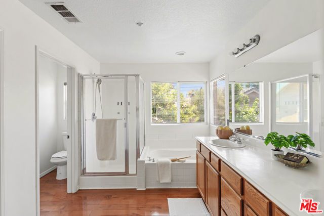 7701 Jordan Avenue, Los Angeles, CA 91304