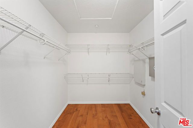 7701 Jordan Avenue, Los Angeles, CA 91304