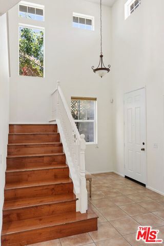 7701 Jordan Avenue, Los Angeles, CA 91304