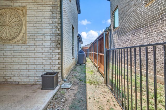 468 Caitlyn Way, Fairview, TX 75069