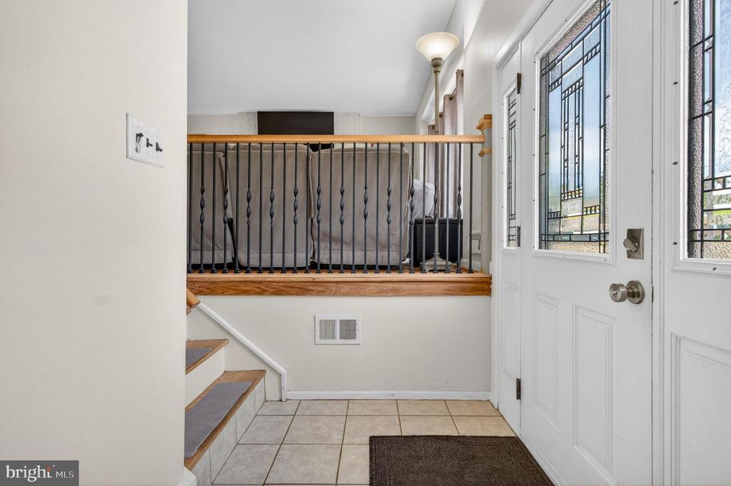 19 CHARTER OAK LN, MARLTON, NJ 08053 — photo 5
