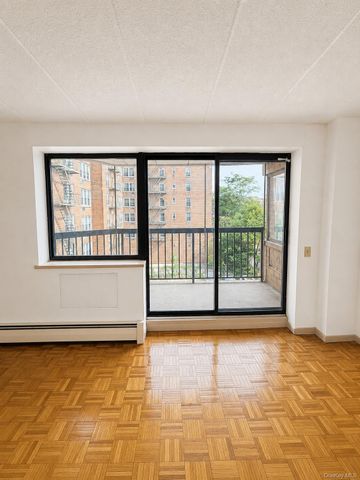 134-46 Maple Avenue 5B, Flushing, NY 11355