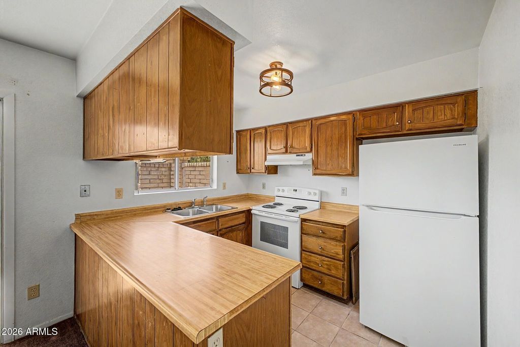Image 12 of property listing at 1022 W MALIBU Drive, Tempe, AZ 85282