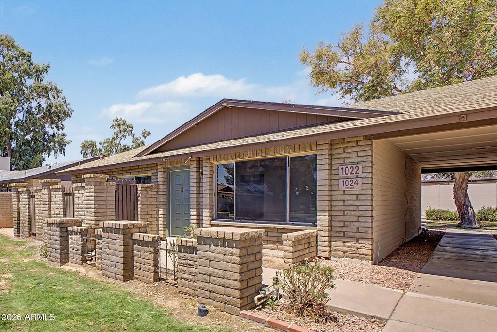 Image 3 of property listing at 1022 W MALIBU Drive, Tempe, AZ 85282