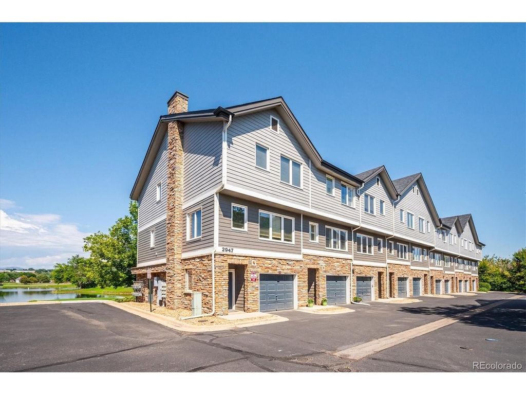 2947 W Riverwalk Cir B, Littleton, CO 80123