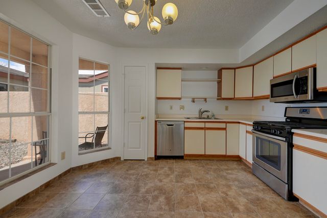 1316 Rebecca Road NE, Rio Rancho, NM 87144