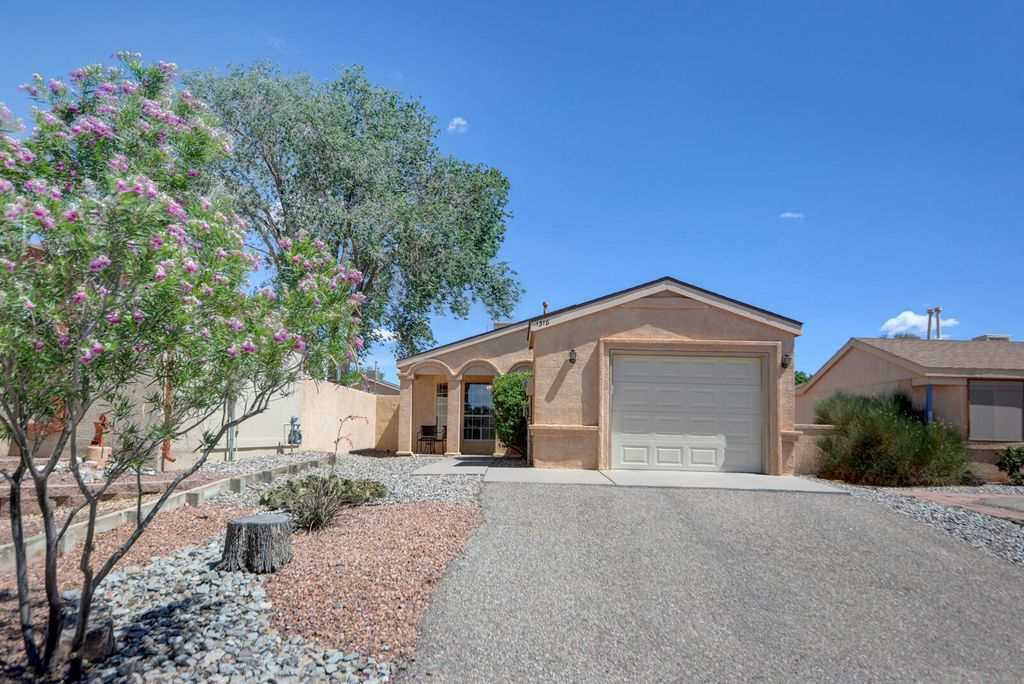 1316 Rebecca Road NE, Rio Rancho, NM 87144