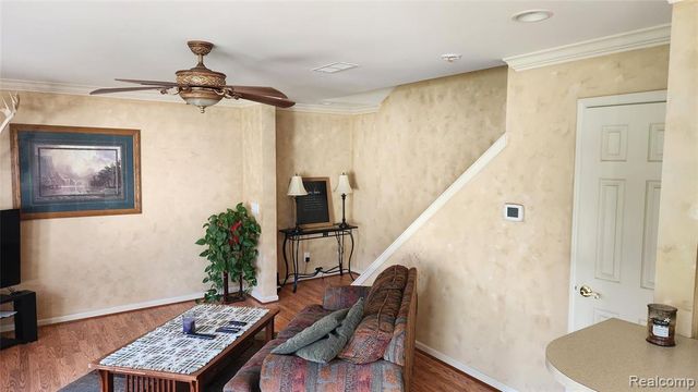 29513 Greenland Street, Livonia, MI 48154