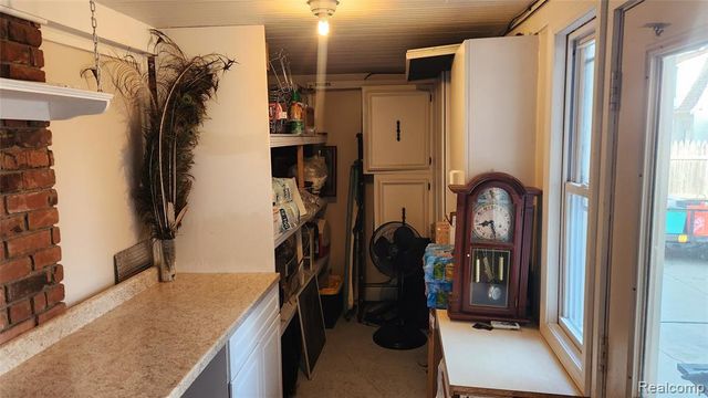 29513 Greenland Street, Livonia, MI 48154