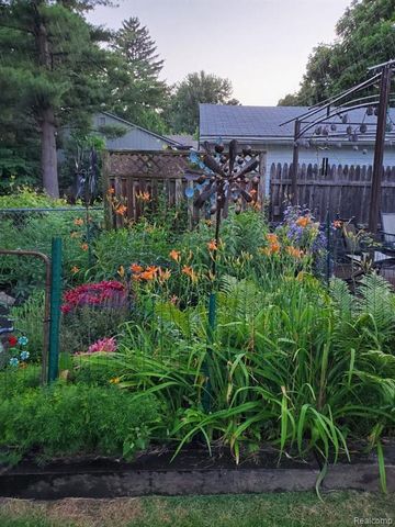 29513 Greenland Street, Livonia, MI 48154