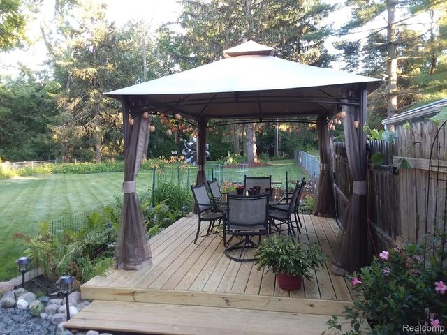 29513 Greenland Street, Livonia, MI 48154