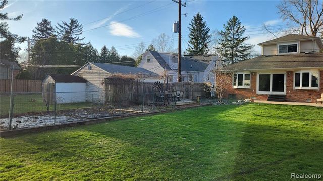 29513 Greenland Street, Livonia, MI 48154