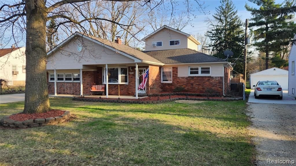 29513 Greenland Street, Livonia, MI 48154