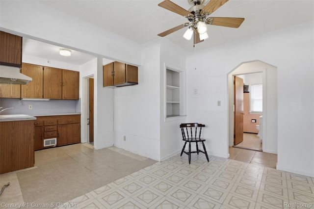 1656 N Franklin Street, Dearborn, MI 48128