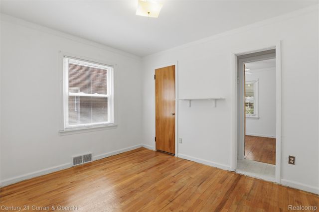 1656 N Franklin Street, Dearborn, MI 48128