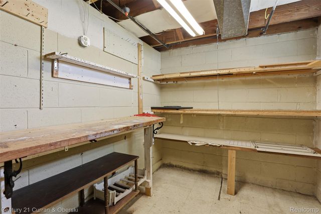 1656 N Franklin Street, Dearborn, MI 48128