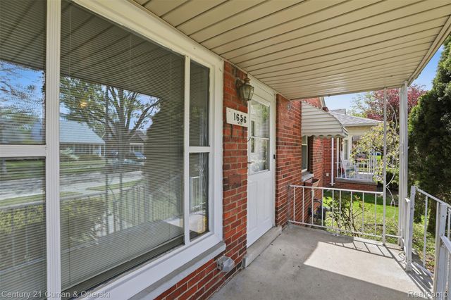 1656 N Franklin Street, Dearborn, MI 48128