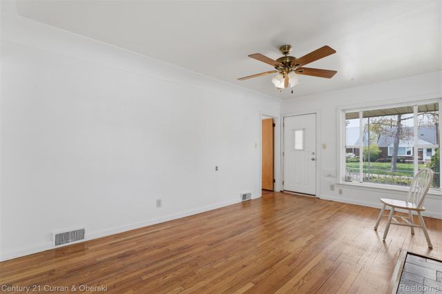 1656 N Franklin Street, Dearborn, MI 48128