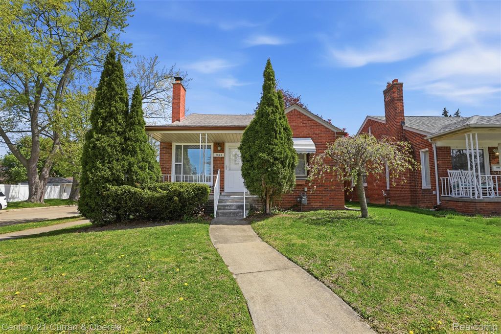 1656 N Franklin Street, Dearborn, MI 48128
