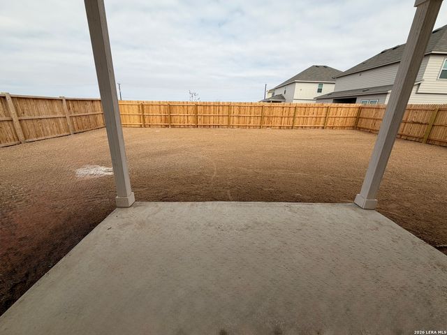 10907 Bop Ln, Adkins, TX 78101