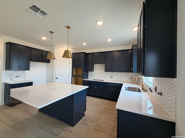 10907 Bop Ln, Adkins, TX 78101