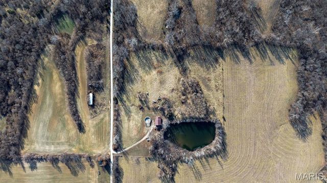 2998 Gresham Hollow Road, Hamburg, IL 62045