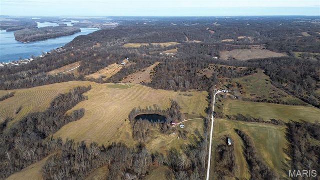 2998 Gresham Hollow Road, Hamburg, IL 62045