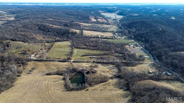 2998 Gresham Hollow Road, Hamburg, IL 62045