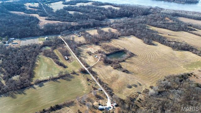 2998 Gresham Hollow Road, Hamburg, IL 62045