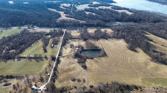 2998 Gresham Hollow Road, Hamburg, IL 62045