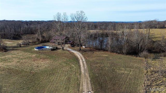 2998 Gresham Hollow Road, Hamburg, IL 62045