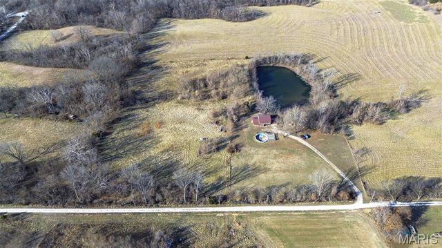 2998 Gresham Hollow Road, Hamburg, IL 62045