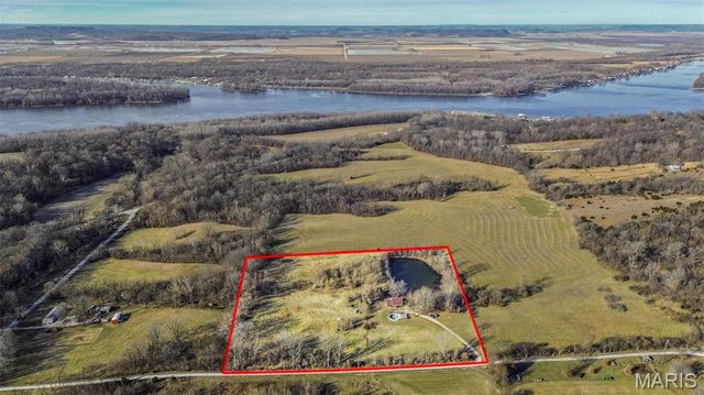 2998 Gresham Hollow Road, Hamburg, IL 62045