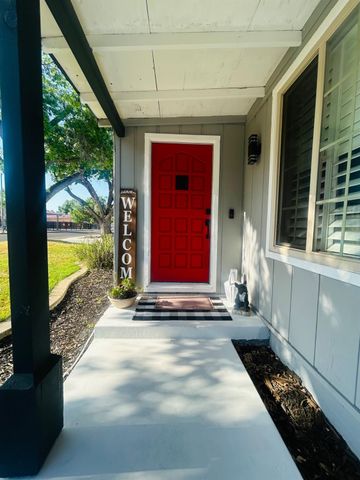 204 N Santa Ana Ave, Modesto, CA 95354