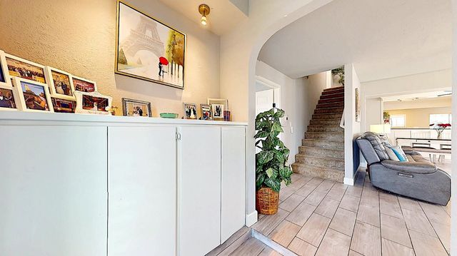 204 N Santa Ana Ave, Modesto, CA 95354