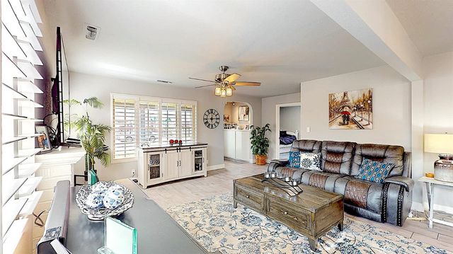 204 N Santa Ana Ave, Modesto, CA 95354