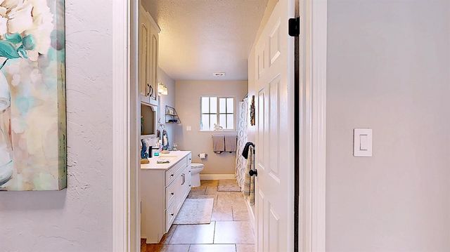 204 N Santa Ana Ave, Modesto, CA 95354