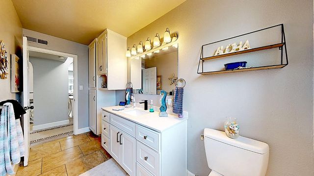 204 N Santa Ana Ave, Modesto, CA 95354