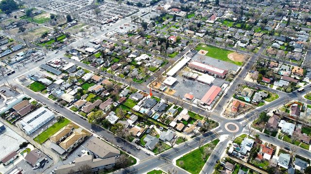 204 N Santa Ana Ave, Modesto, CA 95354